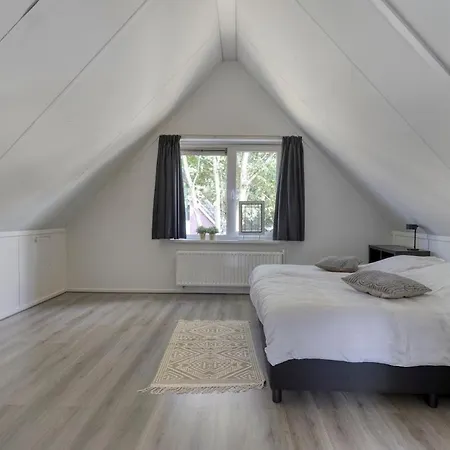 Sfeervolle Woning Met Sauna En Grote Tuin Vp098
