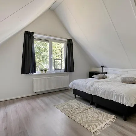 Sfeervolle Woning Met Sauna En Grote Tuin Vp098