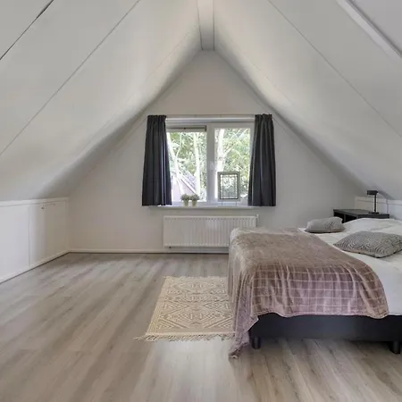 Feriehus Sfeervolle Woning Met Sauna En Grote Tuin Vp098 *