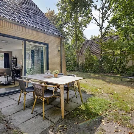 Sfeervolle Woning Met Sauna En Grote Tuin Vp098