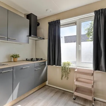 Sfeervolle Woning Met Sauna En Grote Tuin Vp098 Feriehus